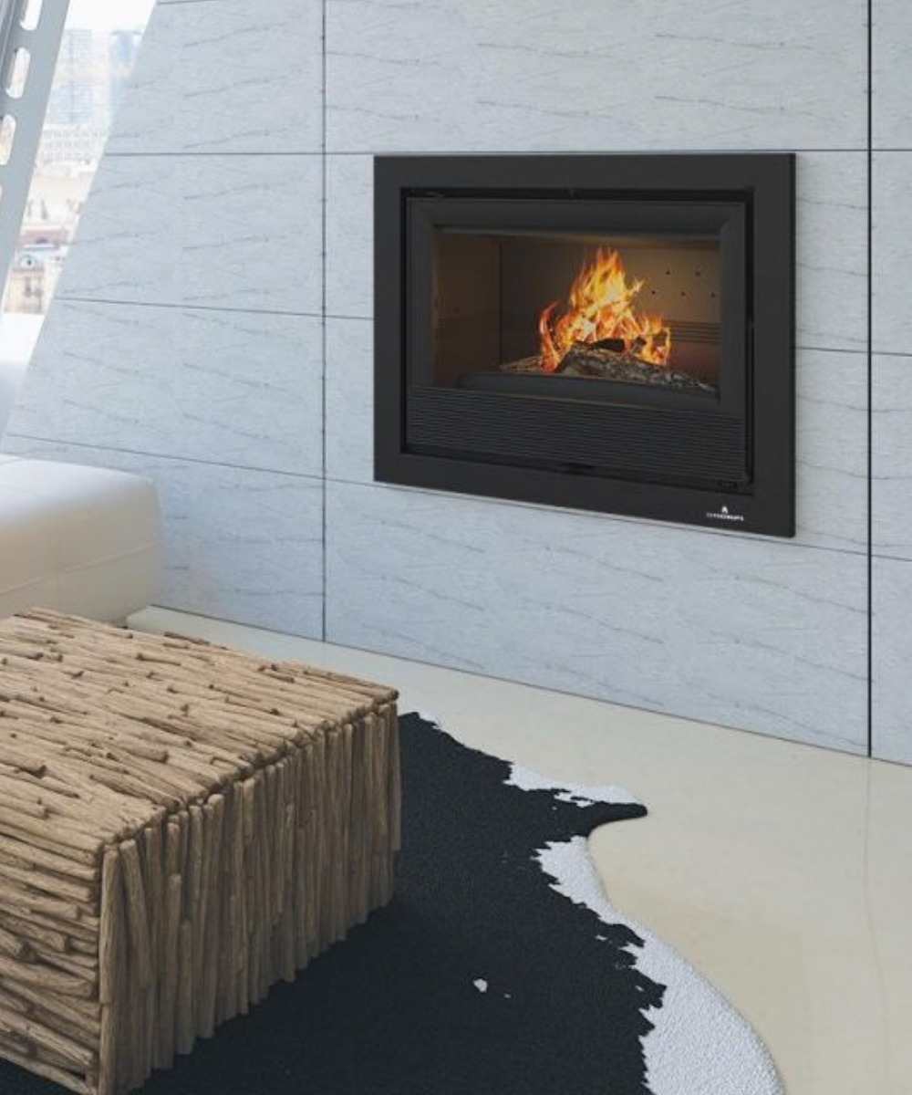 Insert BRONPI Paris 70 de 12 kW vu de face